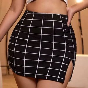 SHEIN Black and White Grid Mini Skirt